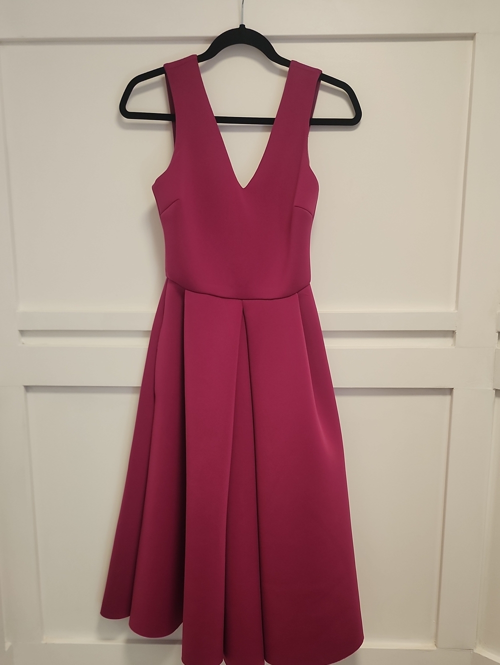 love...ady Sleeveless Midi Dress in Fuchsia Pink
